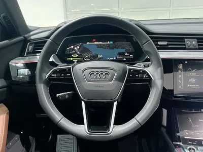 2024 اودي كيو 8 اي ترون سبورت باك