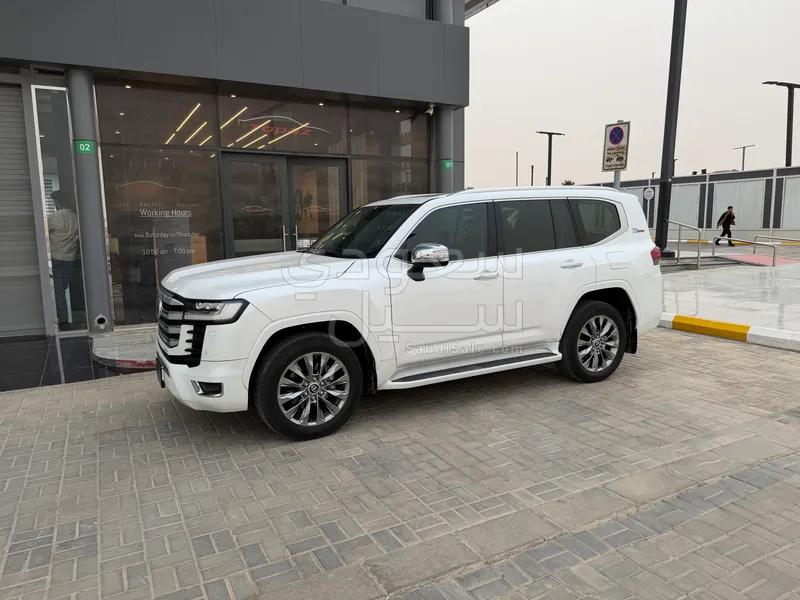 2022 تويوتا لاند كروزر في اكس ار