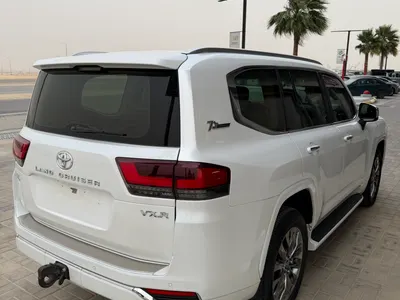 2022 تويوتا لاند كروزر في اكس ار