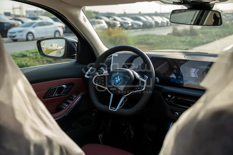 2026 بي ام دبليو الفئة الثالثة 325 أي