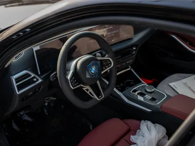 2026 بي ام دبليو الفئة الثالثة 325 أي