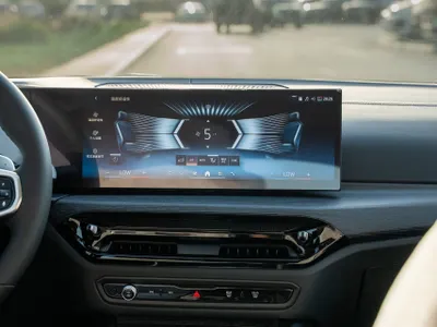 2026 بي ام دبليو الفئة الثالثة 325 أي