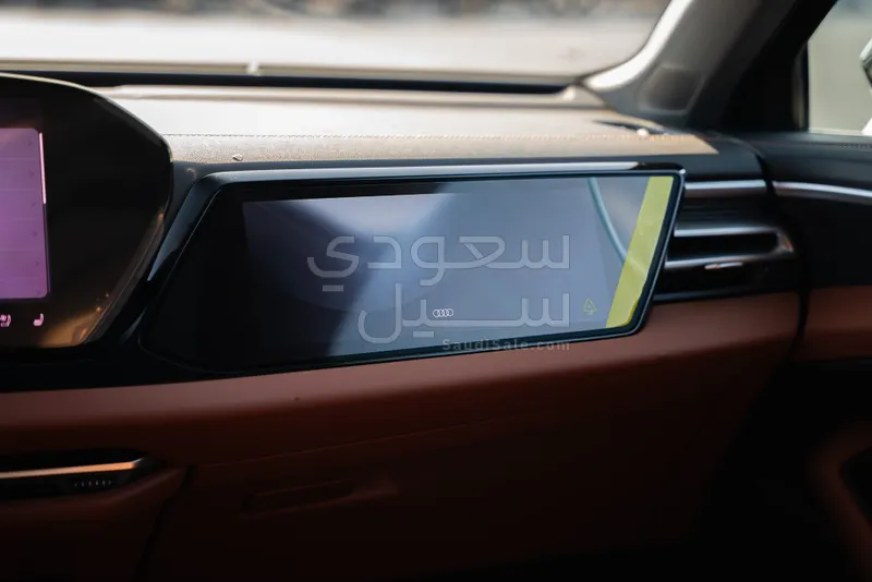 2025 اودي اي 5 40 تي اف اس اي