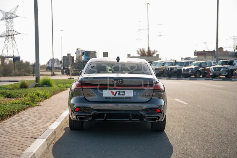 2025 اودي اي 5 40 تي اف اس اي