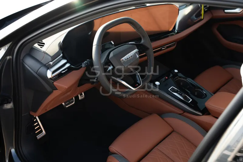 2025 اودي اي 5 40 تي اف اس اي