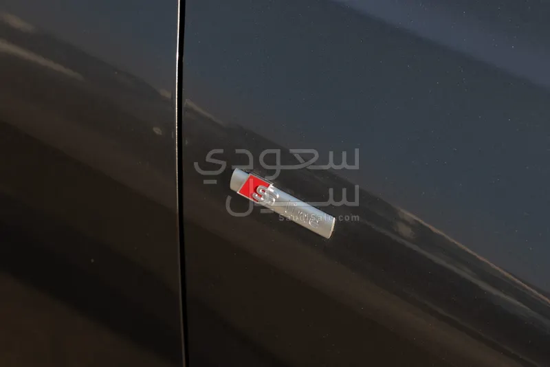 2025 اودي اي 5 40 تي اف اس اي