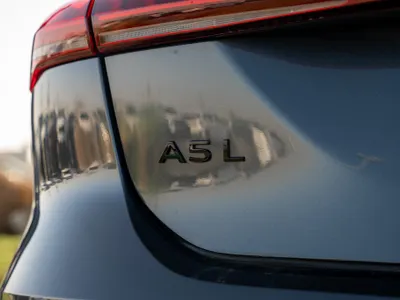 2025 اودي اي 5 40 تي اف اس اي