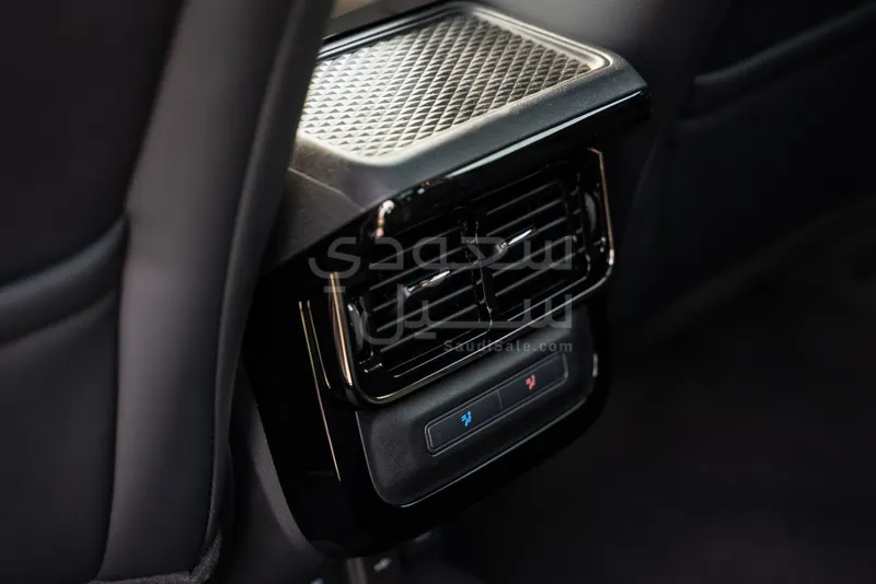 2025 لاند روفر رينج روفر ايفوك داينمك