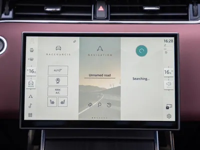 2025 لاند روفر رينج روفر ايفوك داينمك