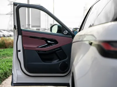 2025 لاند روفر رينج روفر ايفوك داينمك