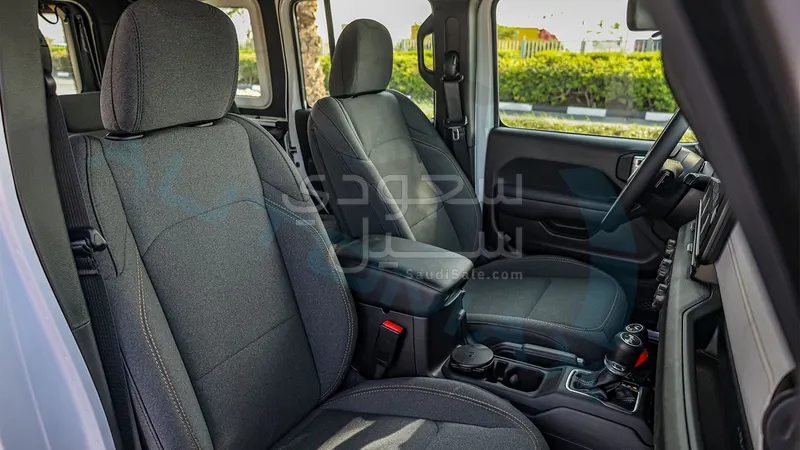 2025 جييب رانجلر سبورت بلس