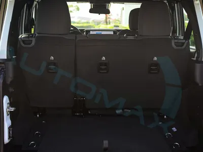 2025 جييب رانجلر سبورت بلس