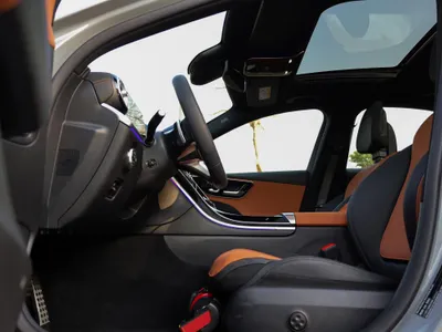 2026 مرسيدس - بنز سي 200 أي إم جي