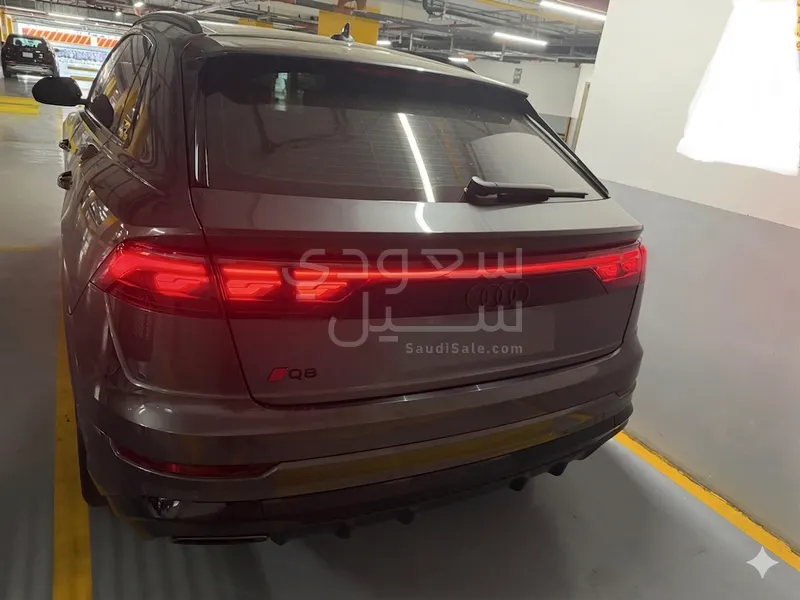 2025 اودي كيو 8 اس لاين