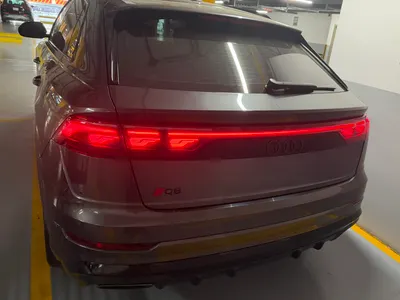 2025 Audi Q8 S Line
