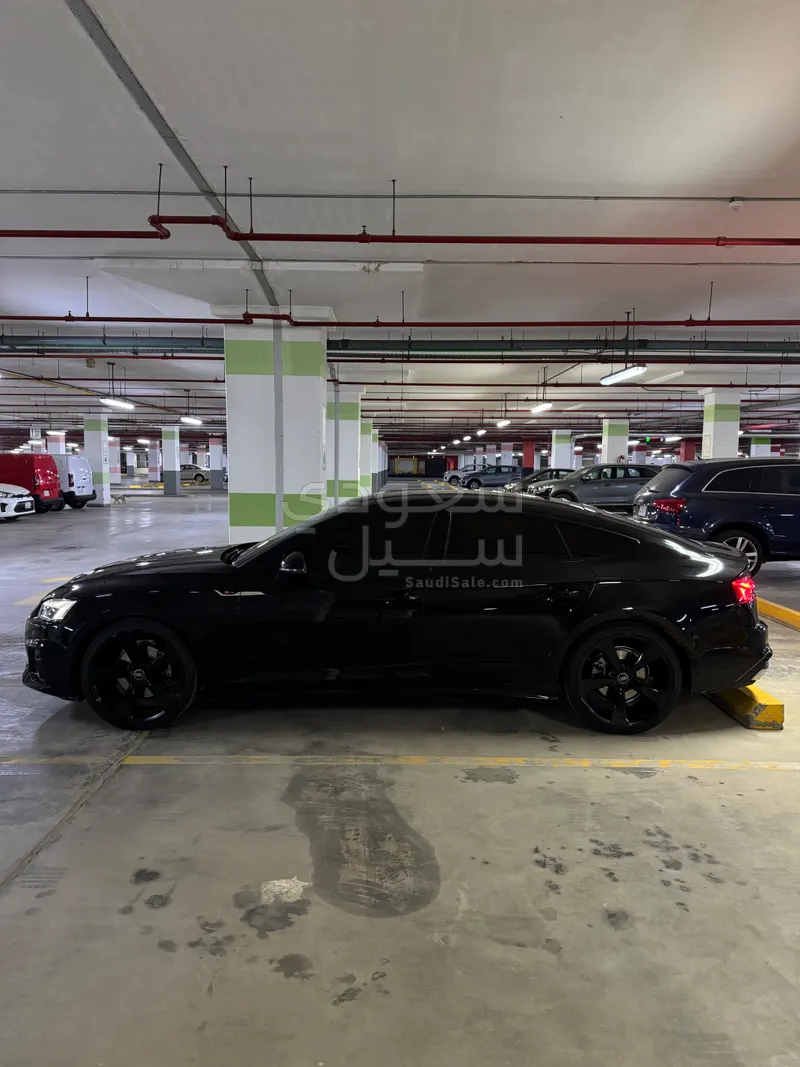 2023 اودي اي 5 40 تي اف اس اي اس لاين