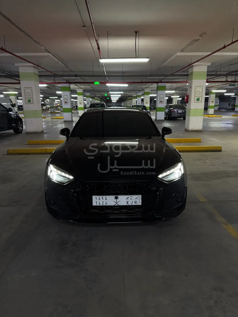 2023 اودي اي 5 40 تي اف اس اي اس لاين