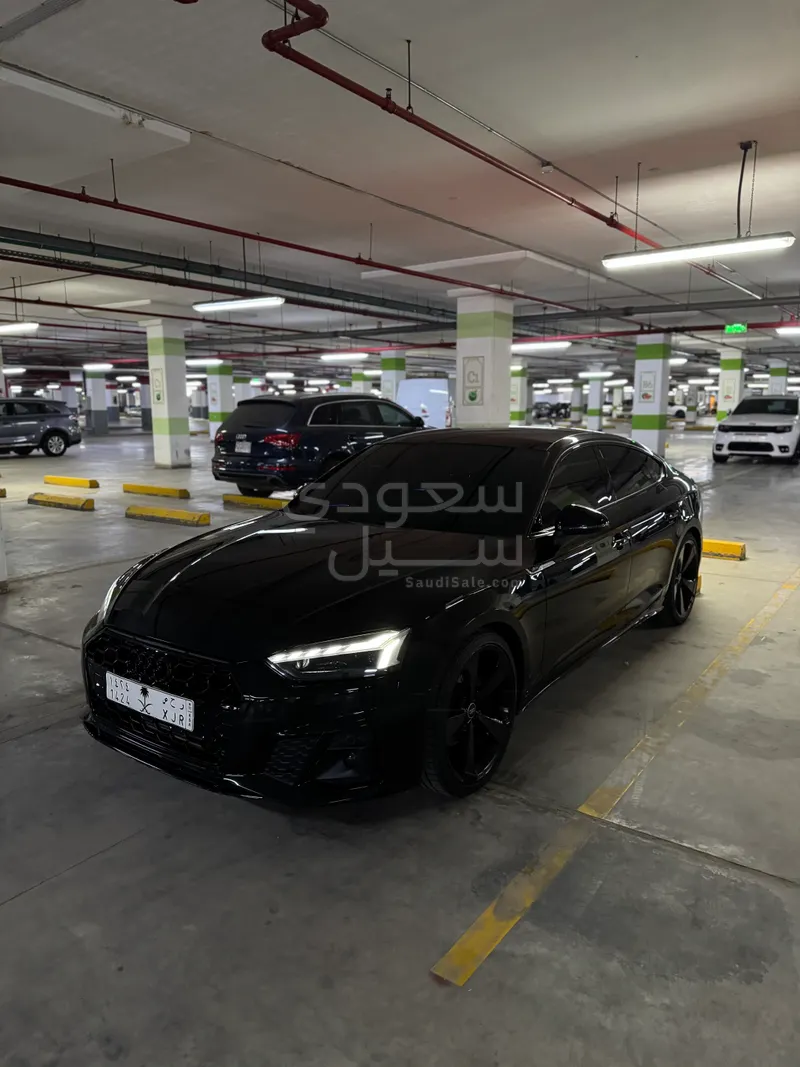 2023 اودي اي 5 40 تي اف اس اي اس لاين