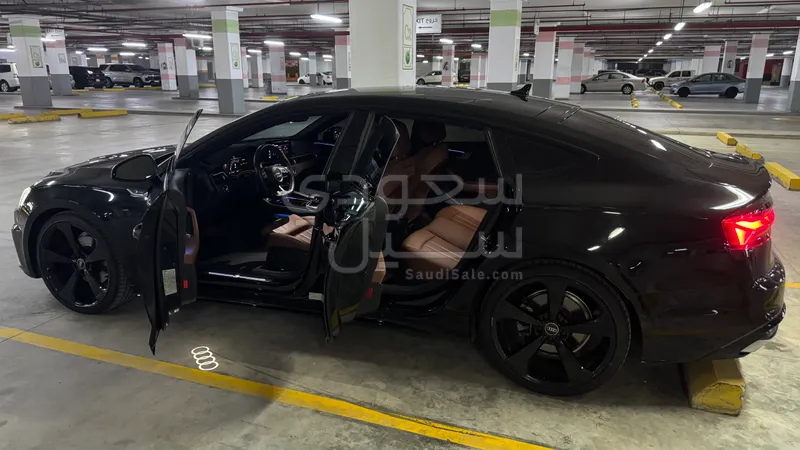 2023 اودي اي 5 40 تي اف اس اي اس لاين