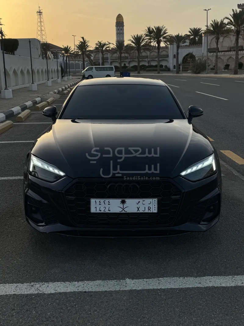 2023 اودي اي 5 40 تي اف اس اي اس لاين