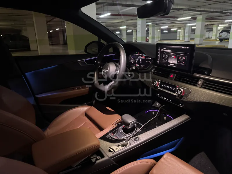 2023 اودي اي 5 40 تي اف اس اي اس لاين