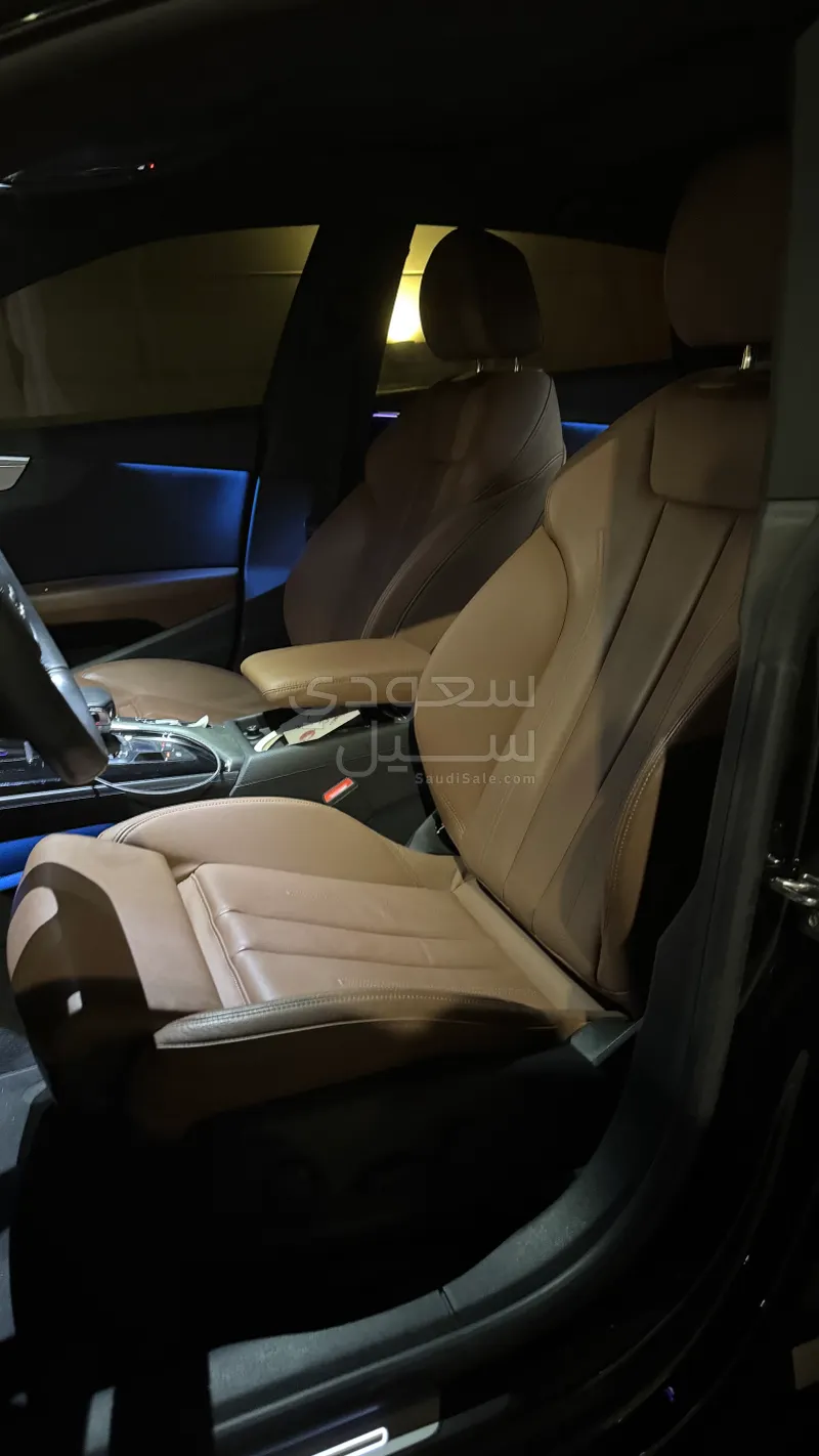 2023 اودي اي 5 40 تي اف اس اي اس لاين