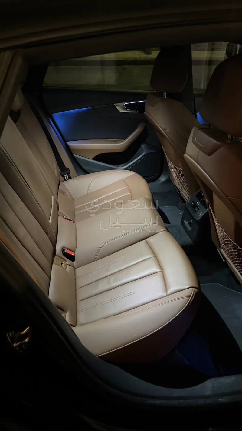 2023 اودي اي 5 40 تي اف اس اي اس لاين