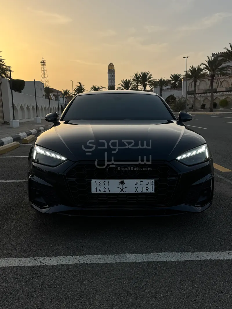 2023 اودي اي 5 40 تي اف اس اي اس لاين