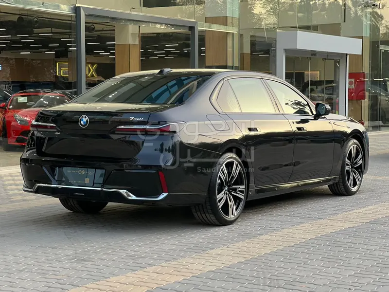 2026 بي ام دبليو الفئة السابعة 740أي