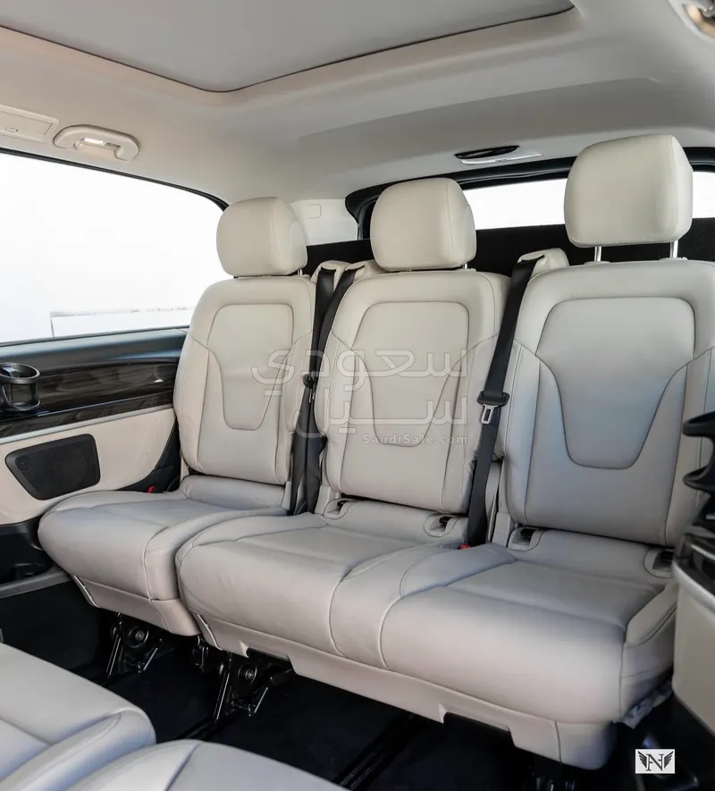 2022 مرسيدس - بنز في 250