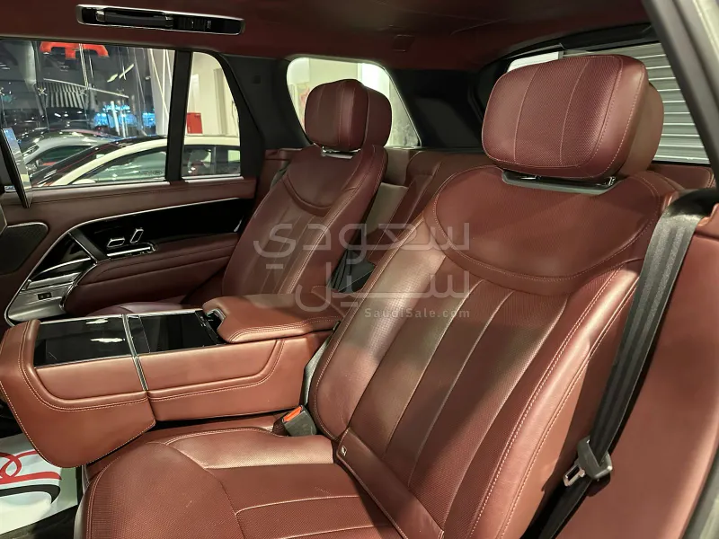 2023 لاند روفر رينج روفر فوج اوتوبيوغرافي