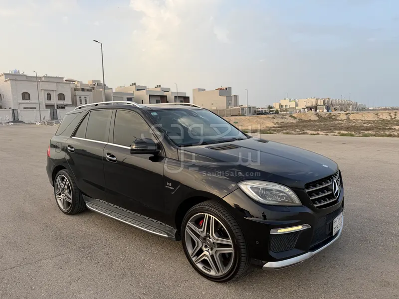 2015 مرسيدس - بنز إم إل 63 أي إم جي