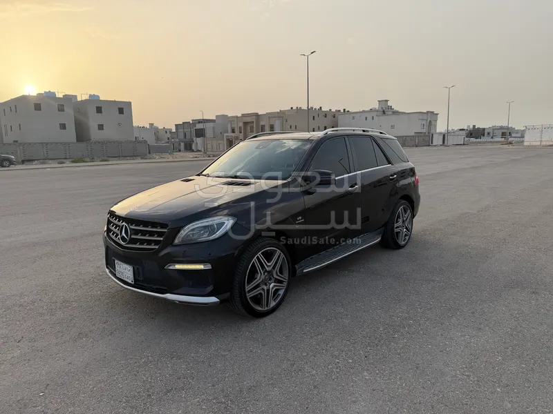 2015 مرسيدس - بنز إم إل 63 أي إم جي