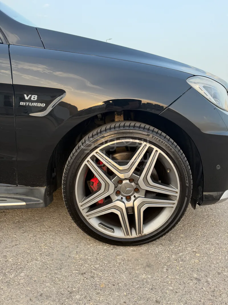 2015 مرسيدس - بنز إم إل 63 أي إم جي