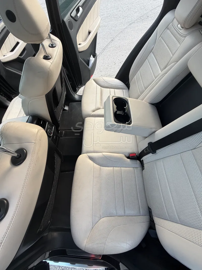 2015 مرسيدس - بنز إم إل 63 أي إم جي