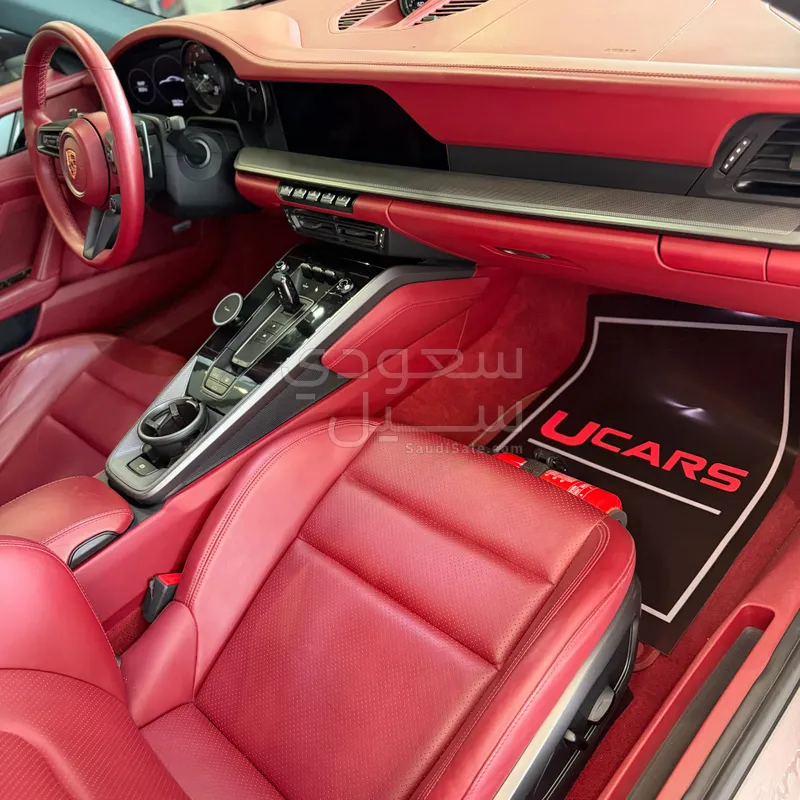 2021 بورش 911 كاريرا