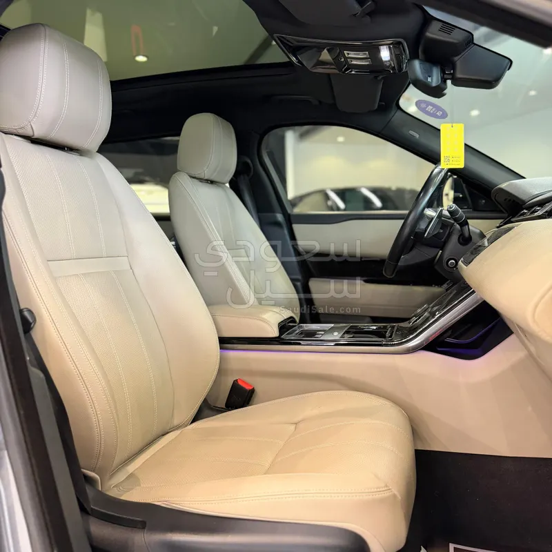 2018 لاند روفر رينج روفر كلاسيك