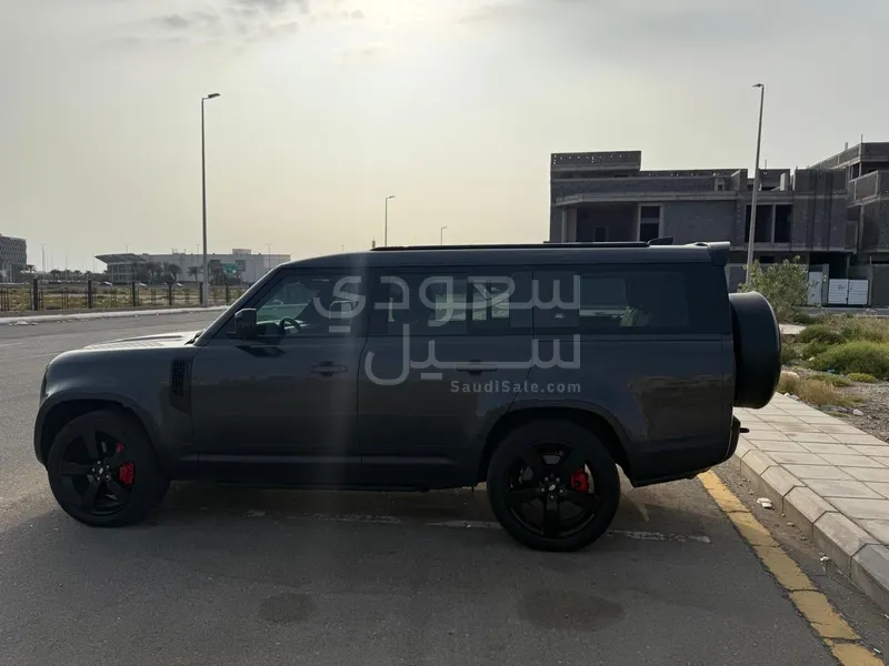 2023 لاند روفر ديفيندر 130