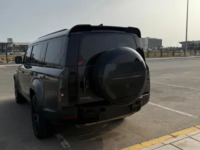 2023 لاند روفر ديفيندر 130