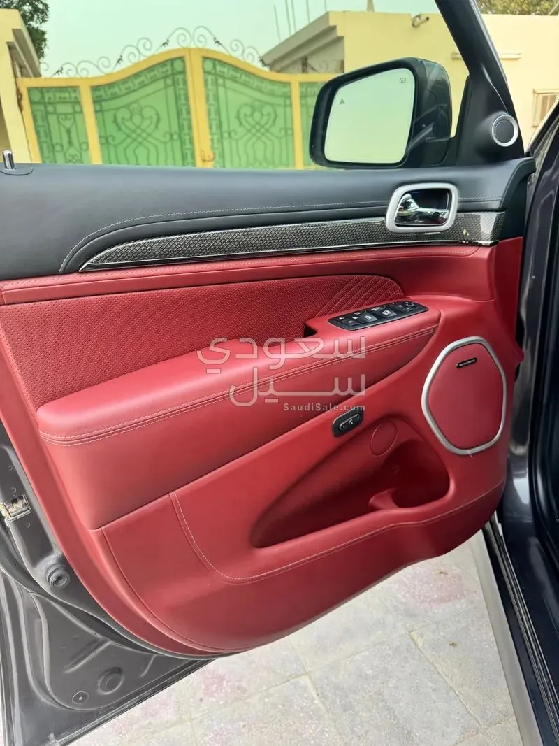 2018 جييب جراند شيروكي تراك هوك