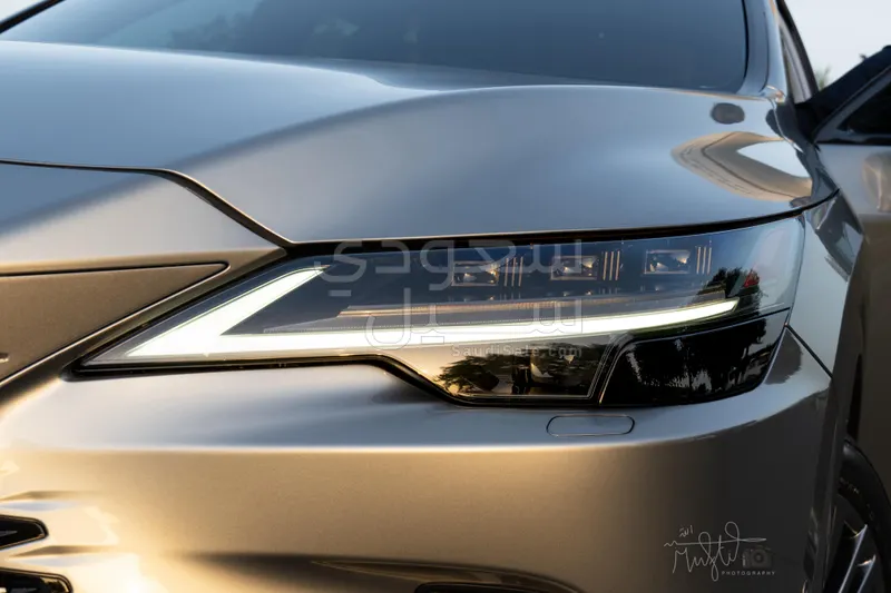 2024 لكزس أر إكس 350