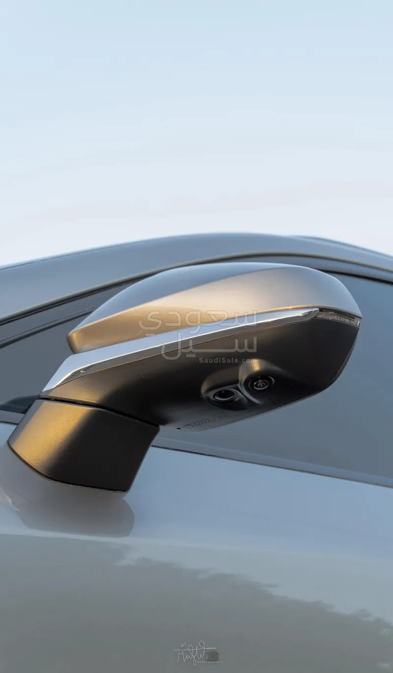 2024 لكزس أر إكس 350