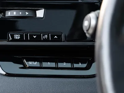 2024 لكزس أر إكس 350