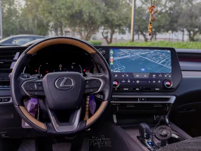 2024 لكزس أر إكس 350