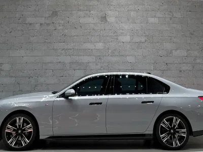 2023 بي ام دبليو الفئة السابعة 735أي