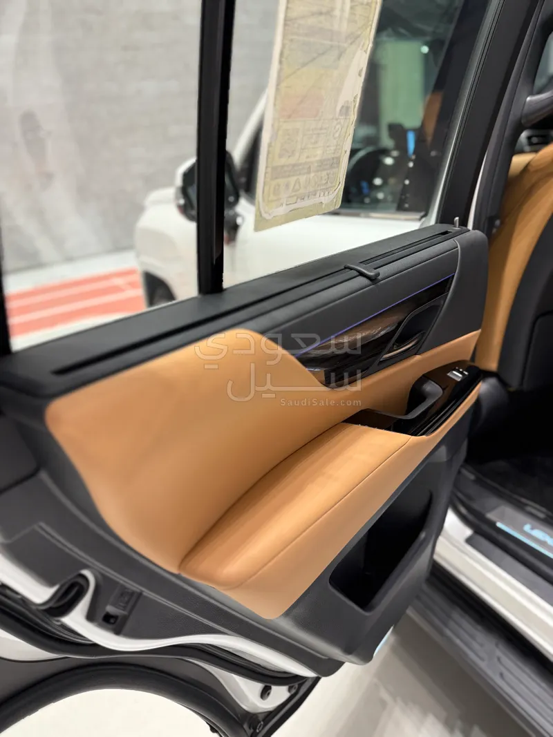 2024 لكزس إل إكس 600