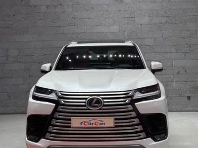 2024 لكزس إل إكس 600