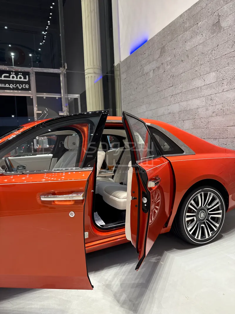 2024 رولز رويس قوست بلاك اديشن