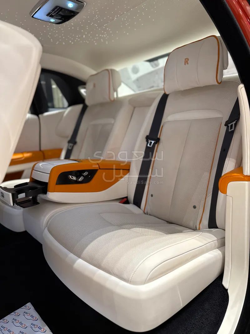 2024 رولز رويس قوست بلاك اديشن