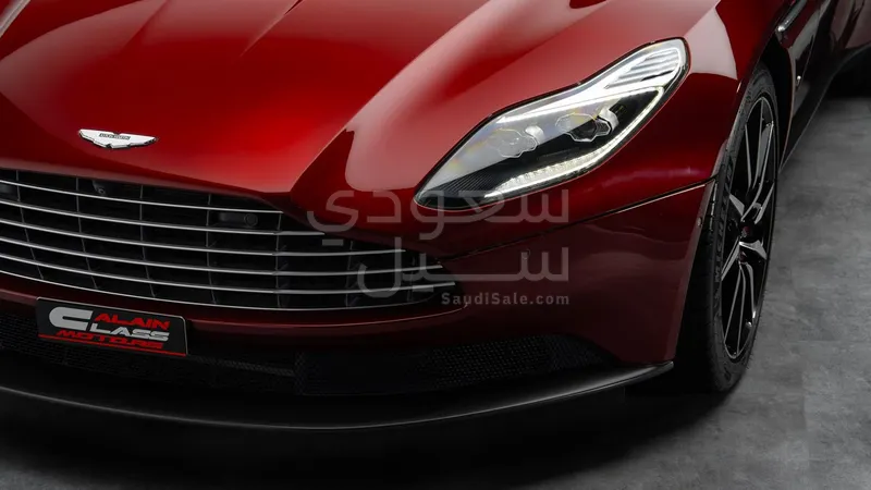 2018 استون مارتن دي بي 11